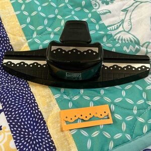 Stampin’ Up! Decorative Eyelit Trim Border Paper Punch